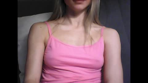 olivialovesex828 online show from December 24, 9:54 am