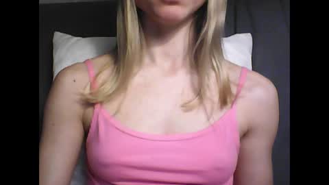 olivialovesex828 online show from December 26, 10:52 am