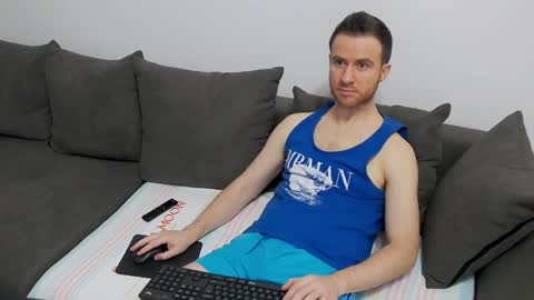 onesexyguy4u online show from January 1, 1:28 am