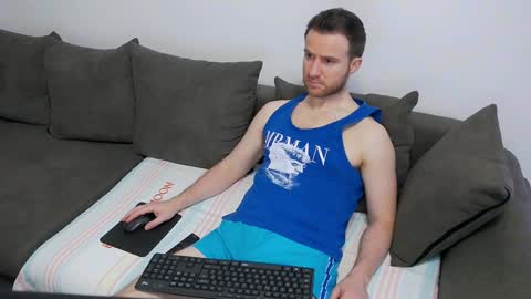 onesexyguy4u online show from January 3, 2:29 am