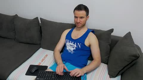 onesexyguy4u online show from December 29, 11:26 pm