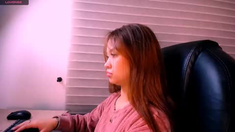 orianaadams online show from December 25, 11:04 am