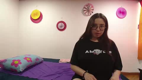 Angie  Daniela online show from December 21, 7:57 pm