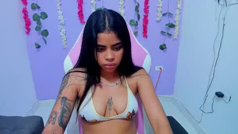 paola_hot01 online show from December 30, 9:43 am