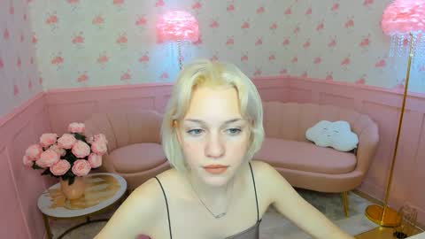 Beautiful Molly online show from November 12, 10:07 am