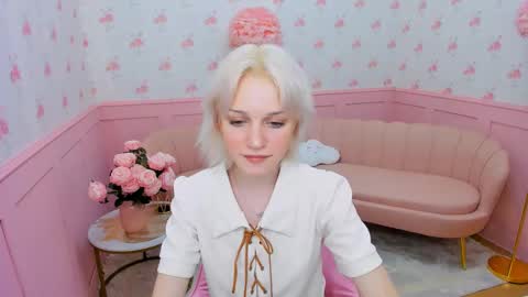 Beautiful Molly online show from November 14, 11:38 am