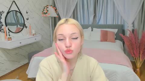 Beautiful Molly online show from November 28, 11:29 am