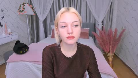 Beautiful Molly online show from December 3, 3:11 am