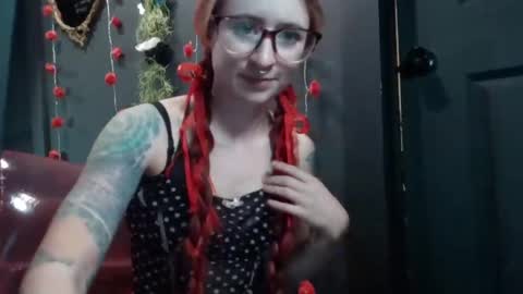 petiteredheadx online show from January 16, 8:18 pm