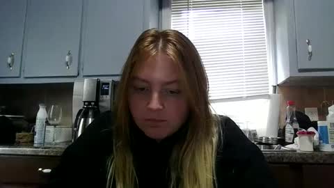 PhatAssBlond online show from November 27, 3:43 pm