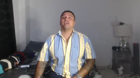 pikoro_gomez online show from December 12, 2:42 am