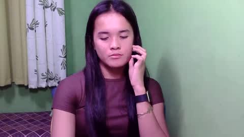 pinaymorena_rhowe online show from January 10, 12:17 pm