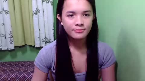 pinaymorena_rhowe online show from December 27, 1:10 am