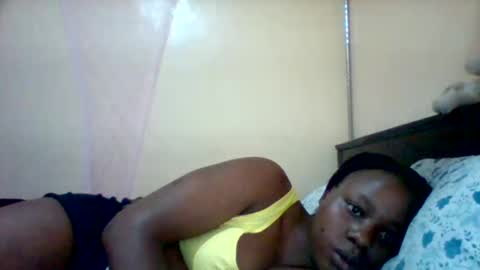 pretty_melaniah online show from December 18, 7:09 am