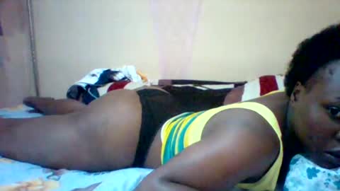 pretty_melaniah online show from January 8, 7:19 am