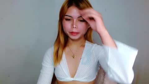 SEXY JULIA online show from December 7, 8:01 am