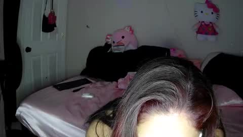 prettykittymami69 online show from December 13, 4:23 am