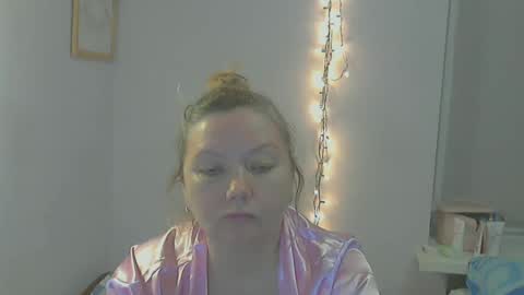 queen_jane8 online show from December 13, 10:22 pm