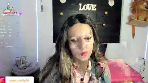 queen_natttyy online show from December 19, 4:06 am