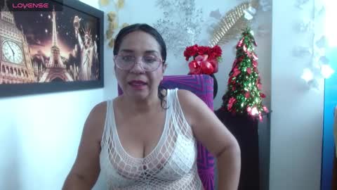 rebeca_gril online show from December 22, 6:43 pm