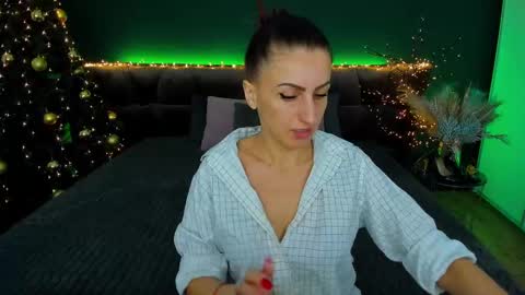 rebecca_diamonds online show from December 19, 6:38 am