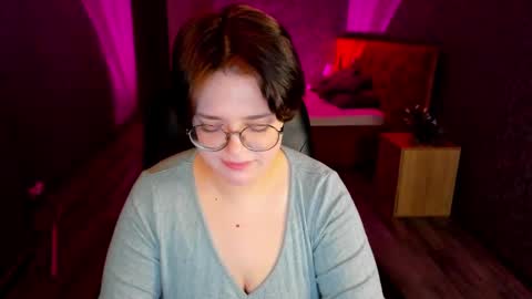 renee_turner online show from December 1, 1:25 am