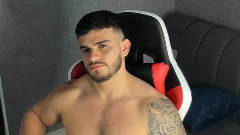 ricardogonzalez666 online show from November 10, 9:24 pm