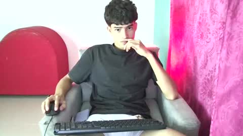 ronald_skinnysex1 online show from December 12, 6:17 am