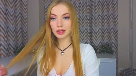 Im Delia  Lets have a chat  this is a sex goddess show online show from December 8, 3:05 am