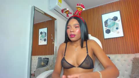 Roxana online show from December 17, 3:44 am