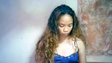 roxanne_98 online show from December 20, 12:05 am