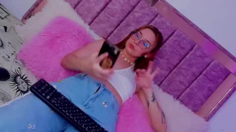 roxi_sexy99 online show from January 8, 7:05 pm