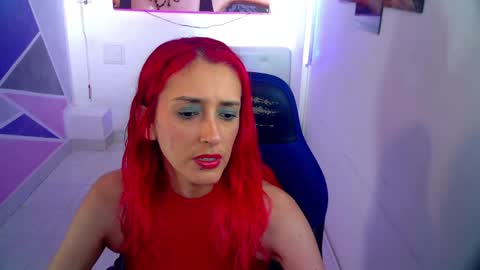 ruby_your_milf online show from December 23, 8:15 pm