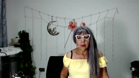 ruth_blue21 online show from December 26, 8:28 pm