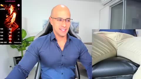 ryan_master_ online show from January 5, 9:06 am