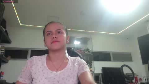 samantha_giraldo1 online show from January 6, 12:02 am