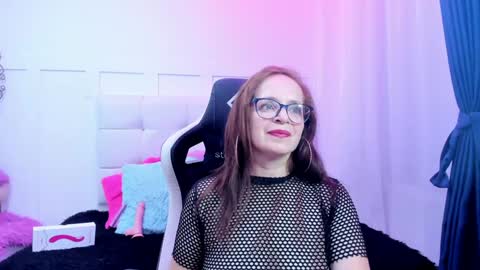 samantha_mature56 online show from November 29, 10:11 am