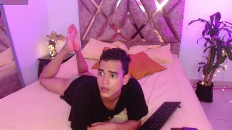 santi_ruby online show from February 6, 3:53 am