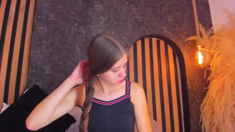 sara__jones_ online show from December 31, 12:12 pm