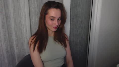 sara_foot online show from February 10, 4:15 pm