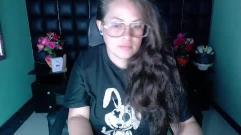 sara_thonson_ online show from January 21, 2:33 am