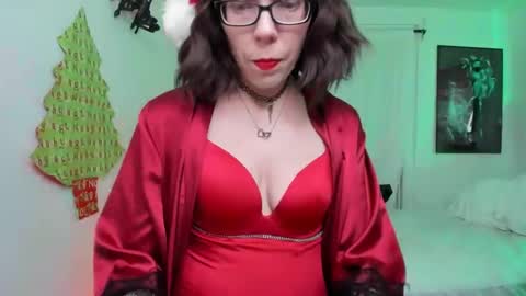 Sara Desire online show from December 9, 2:18 am