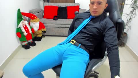 juan  sebastian online show from December 11, 2:48 pm