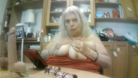 secretbbw_gilf online show from December 21, 10:41 pm