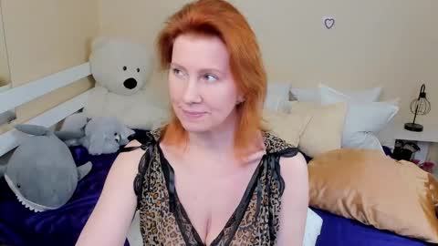 Seductivefoxy online show from December 18, 2:25 pm