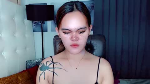 sexxxy_caroline online show from January 7, 9:12 am