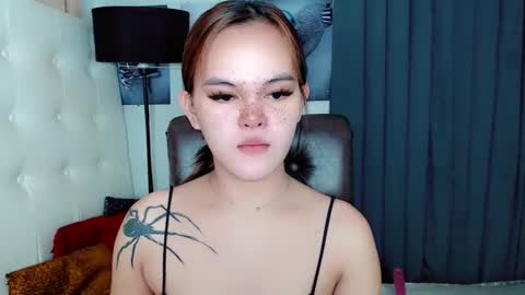 sexxxy_caroline online show from December 4, 8:27 am