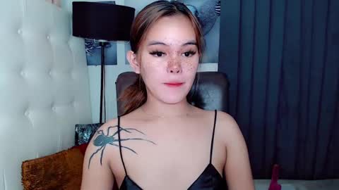 sexxxy_caroline online show from December 10, 8:25 am