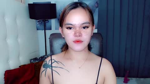 sexxxy_caroline online show from January 10, 8:50 am