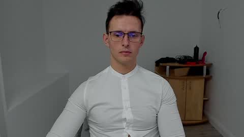 Sexxymuscles4U online show from December 7, 11:57 am